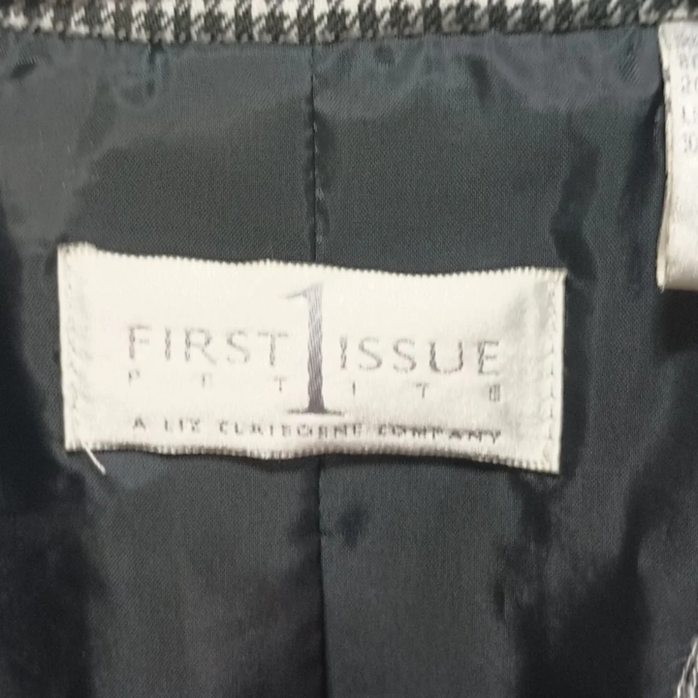 First Issue blazer - Picture 2 of 4